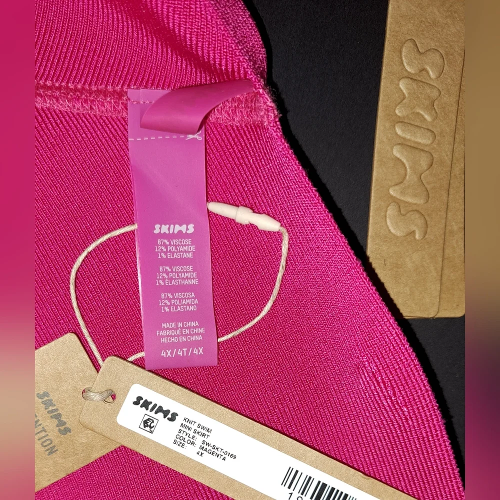 ⛱️NWT SKIMS 2 Piece Knit swim Skirt plunge bikini top Set Pink MAGENTA 4X